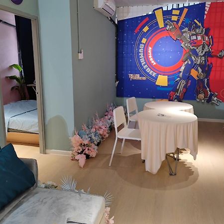 Georgetown Family Ktv Theme Fun Staycation Up To 6 Pax Netflix Youtube Playstation Jelutong Exterior photo
