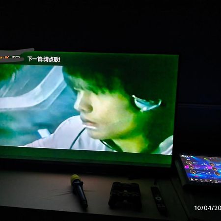 Georgetown Family Ktv Theme Fun Staycation Up To 6 Pax Netflix Youtube Playstation Jelutong Exterior photo