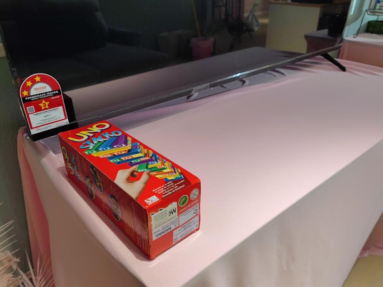 Georgetown Family Ktv Theme Fun Staycation Up To 6 Pax Netflix Youtube Playstation Jelutong Exterior photo